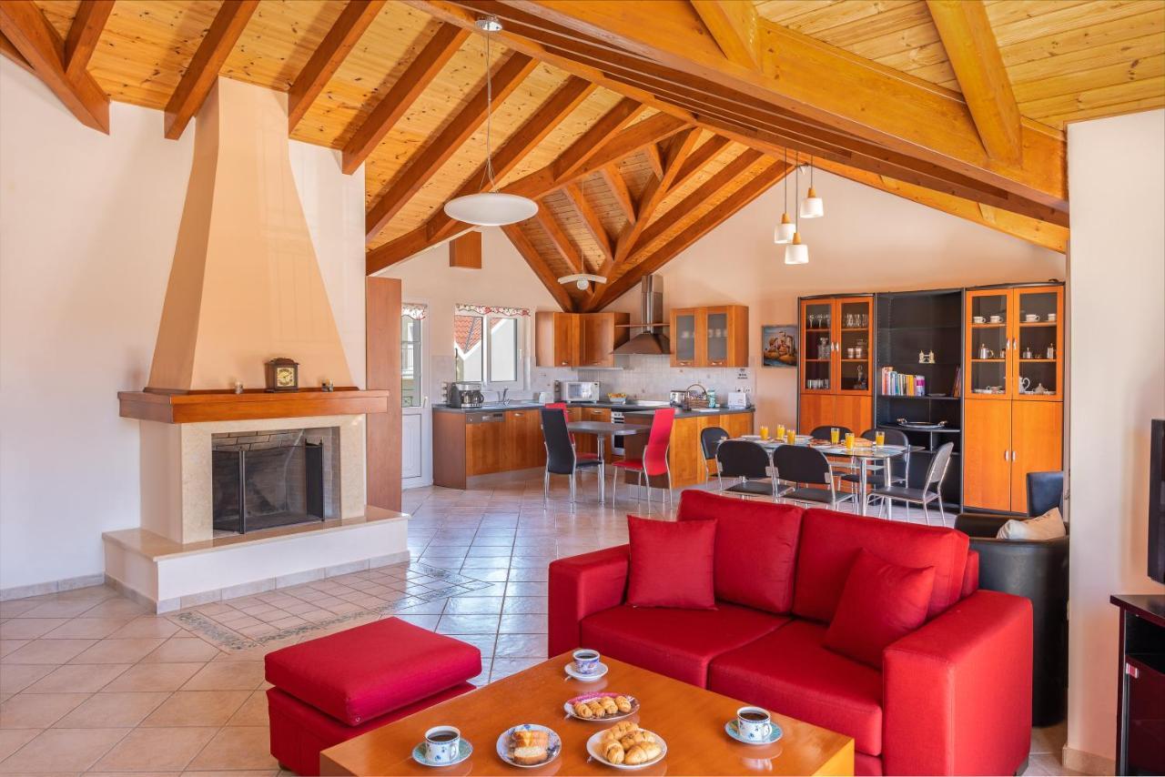 Grand Square Apartment アルゴストリオン エクステリア 写真