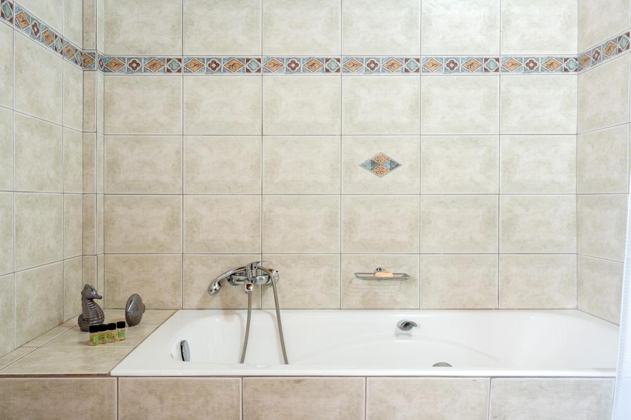 Grand Square Apartment アルゴストリオン エクステリア 写真