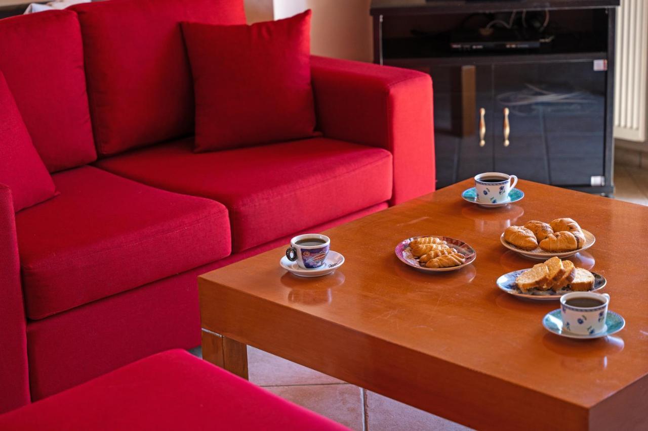 Grand Square Apartment アルゴストリオン エクステリア 写真